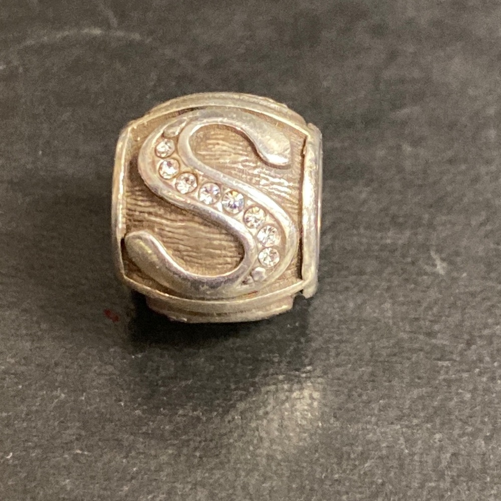 Brighton “S” Alpha Bead